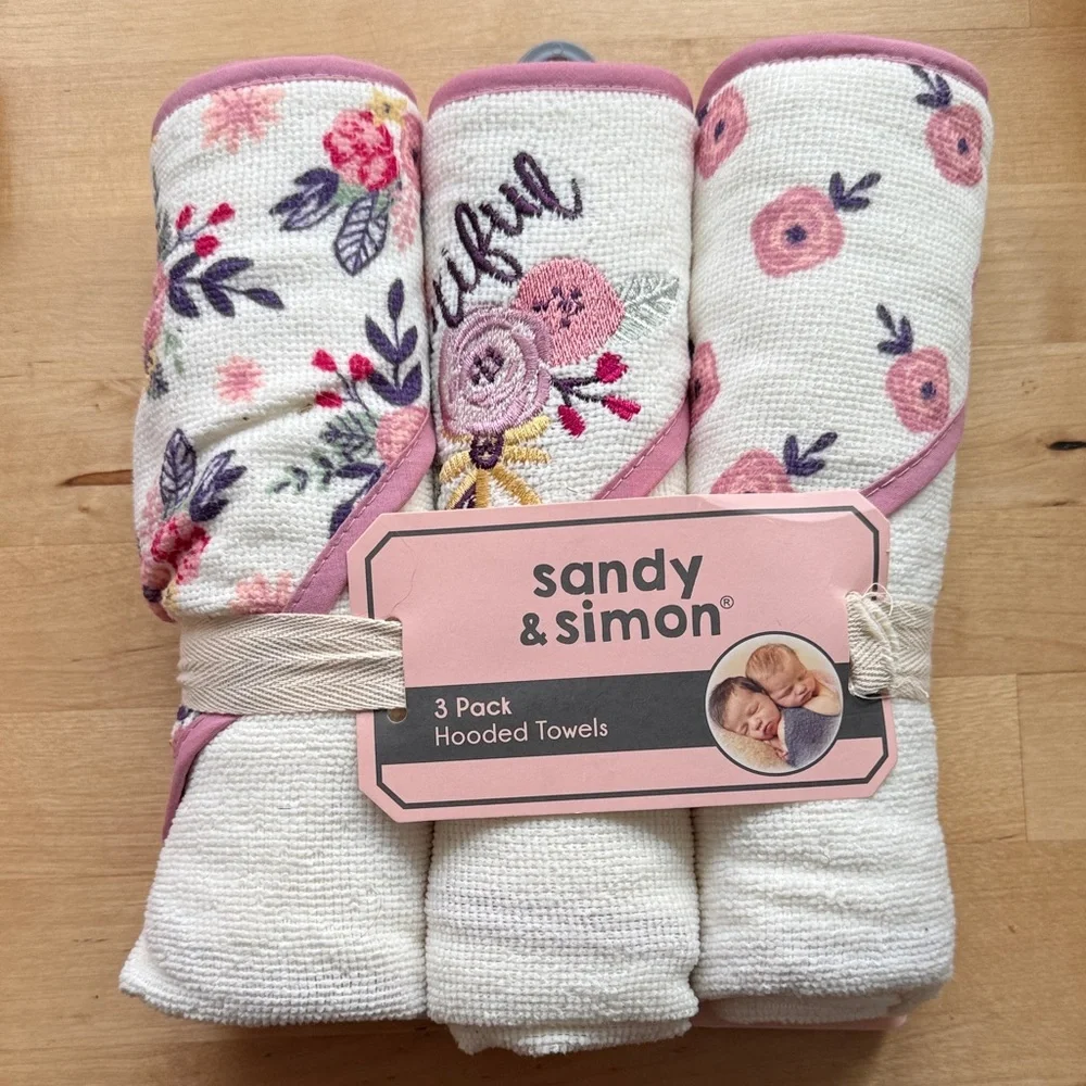 Sandy & Simon Floral Hooded Towels
